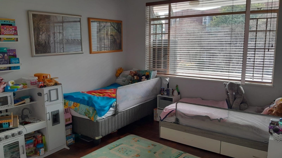 2 Bedroom Property for Sale in Waverley Gauteng