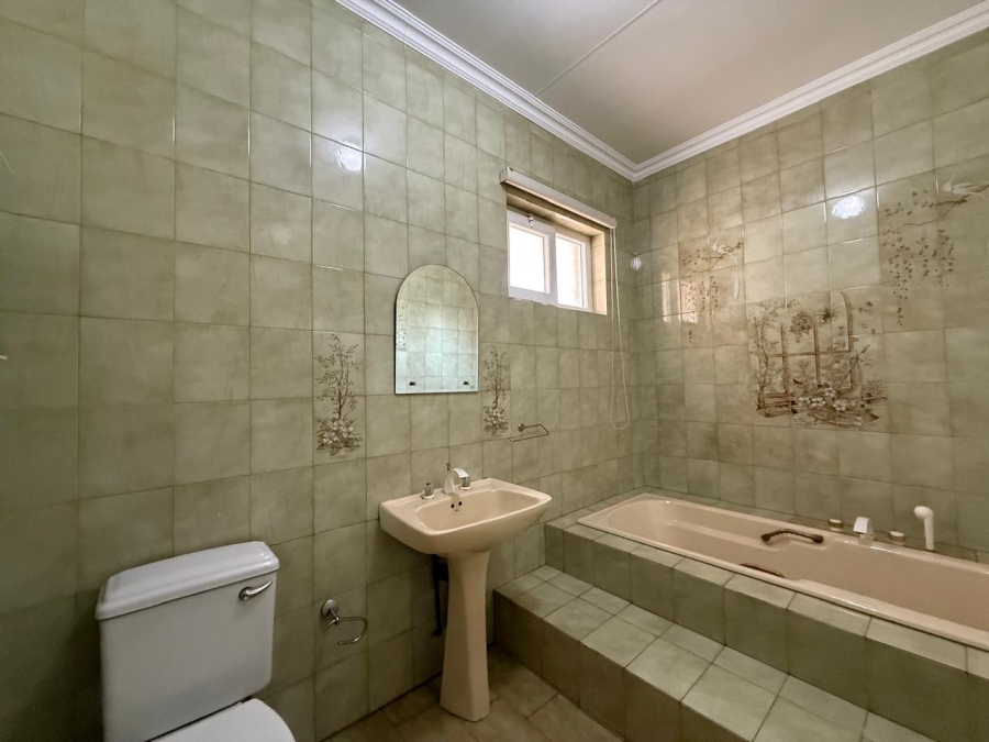 To Let Commercial Property for Rent in Greenside Gauteng