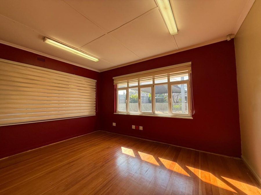 To Let Commercial Property for Rent in Greenside Gauteng