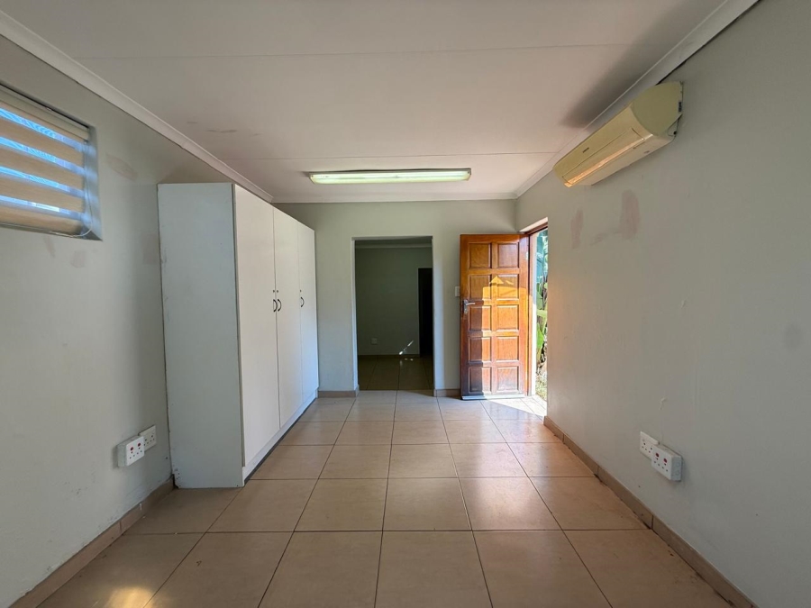 To Let Commercial Property for Rent in Greenside Gauteng