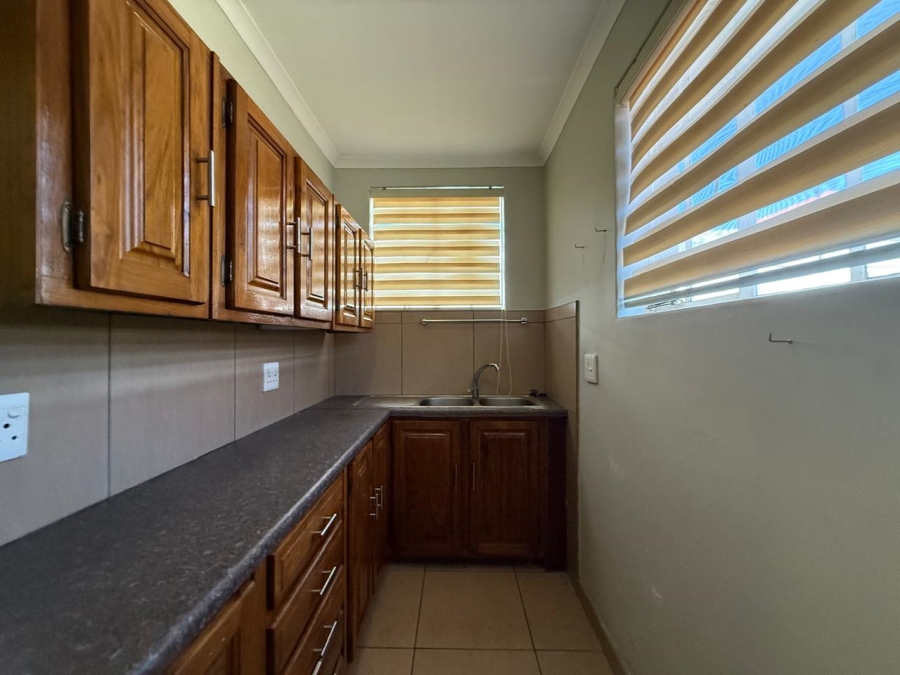To Let Commercial Property for Rent in Greenside Gauteng