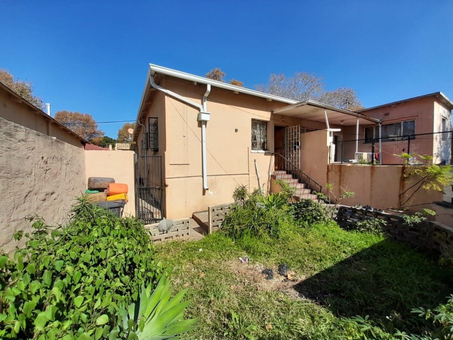 2 Bedroom Property for Sale in Bezuidenhout Valley Gauteng