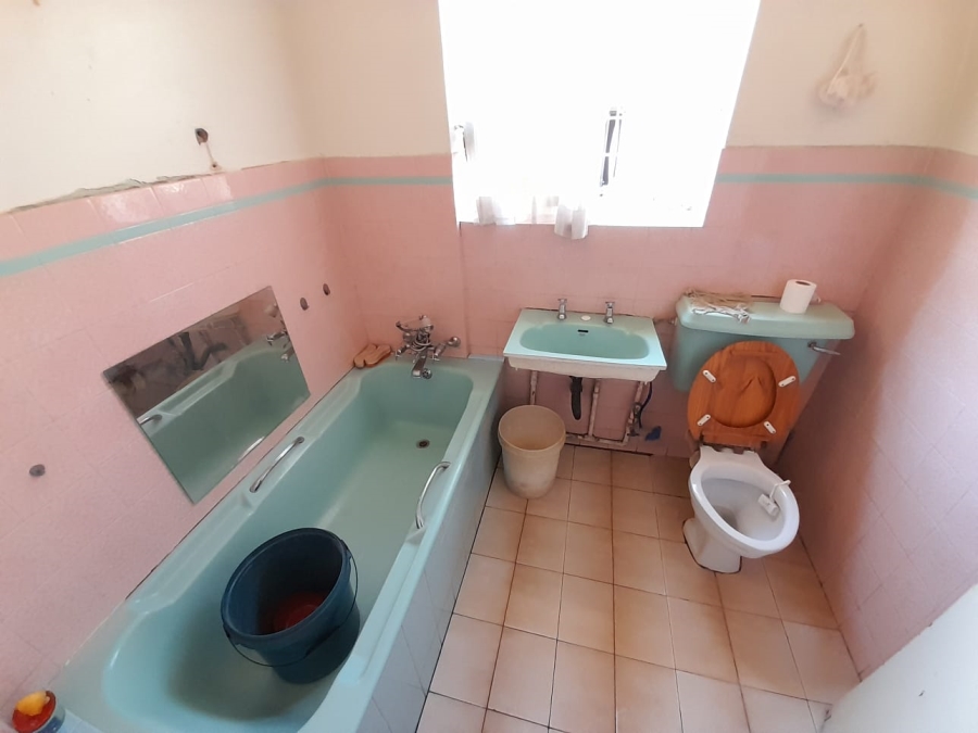 2 Bedroom Property for Sale in Bezuidenhout Valley Gauteng