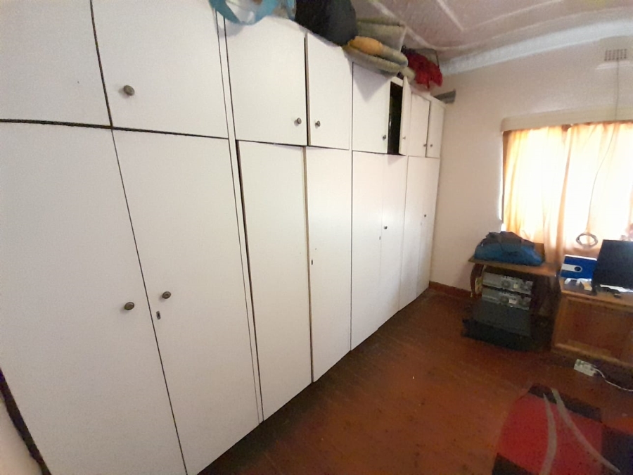 2 Bedroom Property for Sale in Bezuidenhout Valley Gauteng