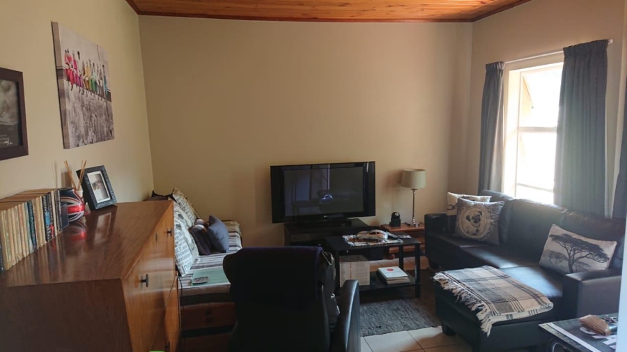 To Let 1 Bedroom Property for Rent in Fairland Gauteng