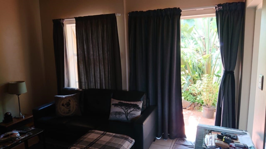 To Let 1 Bedroom Property for Rent in Fairland Gauteng
