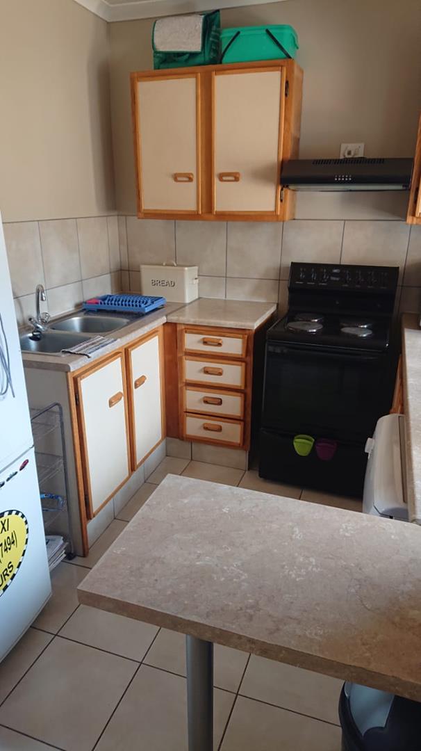 To Let 1 Bedroom Property for Rent in Fairland Gauteng