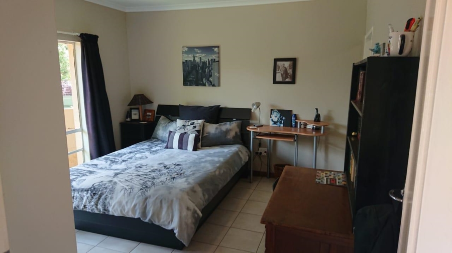 To Let 1 Bedroom Property for Rent in Fairland Gauteng