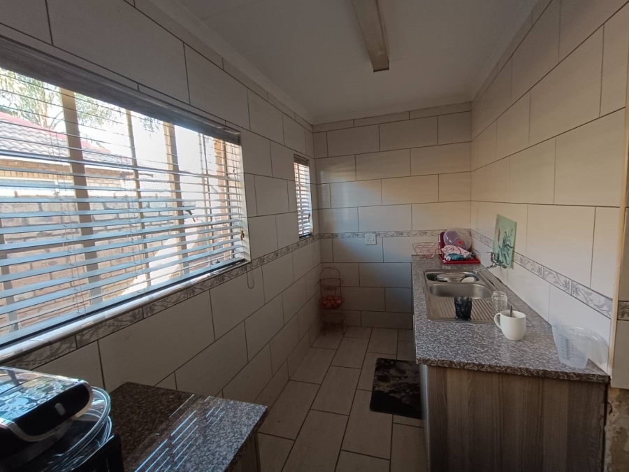 3 Bedroom Property for Sale in Amberfield Gauteng