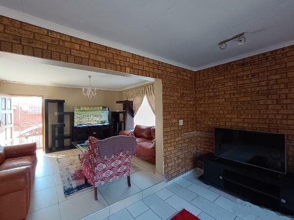 3 Bedroom Property for Sale in Amberfield Gauteng