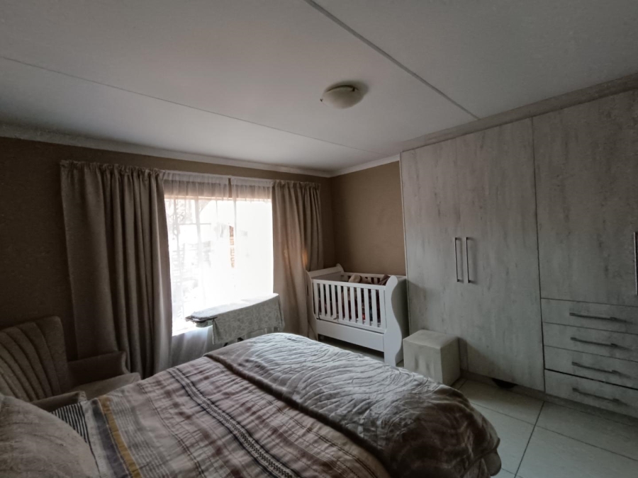 3 Bedroom Property for Sale in Amberfield Gauteng
