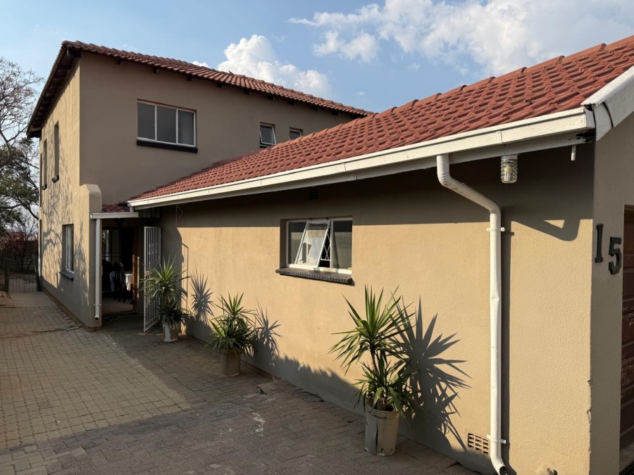 4 Bedroom Property for Sale in Tulisa Park Gauteng