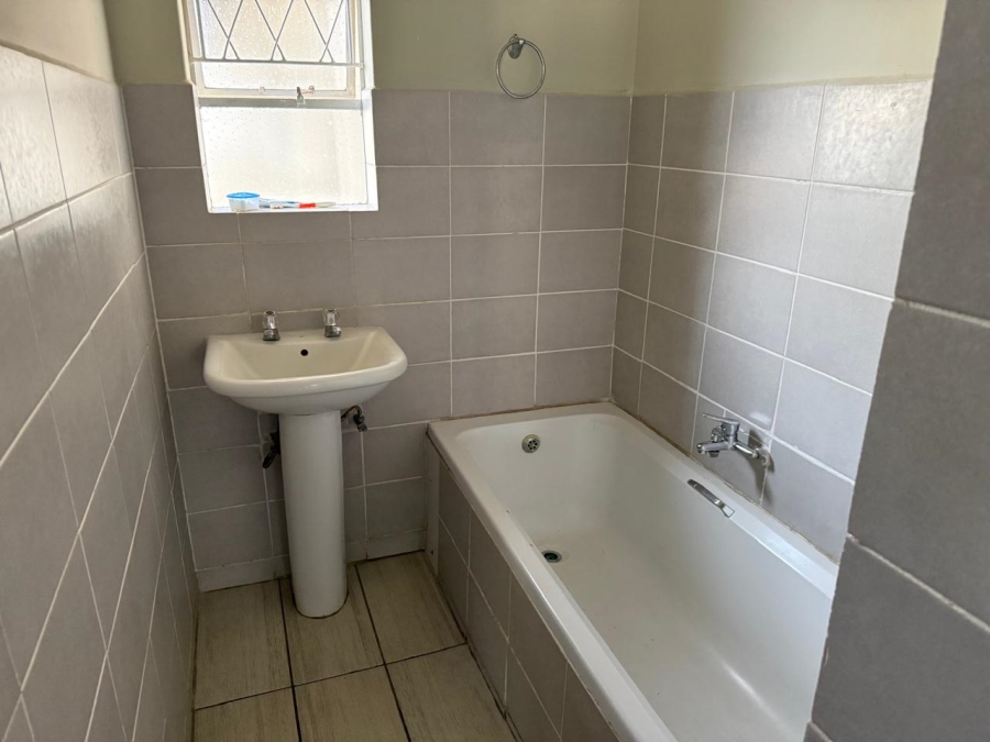 4 Bedroom Property for Sale in Tulisa Park Gauteng