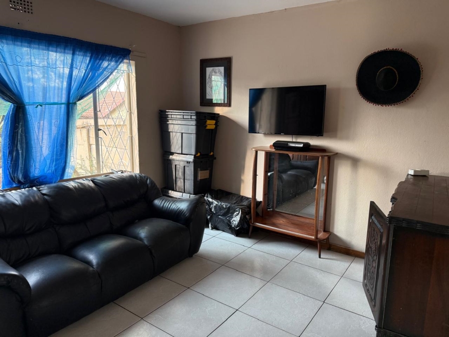 4 Bedroom Property for Sale in Tulisa Park Gauteng