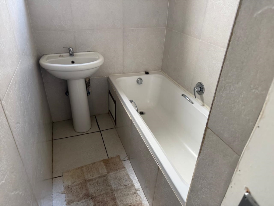 4 Bedroom Property for Sale in Tulisa Park Gauteng