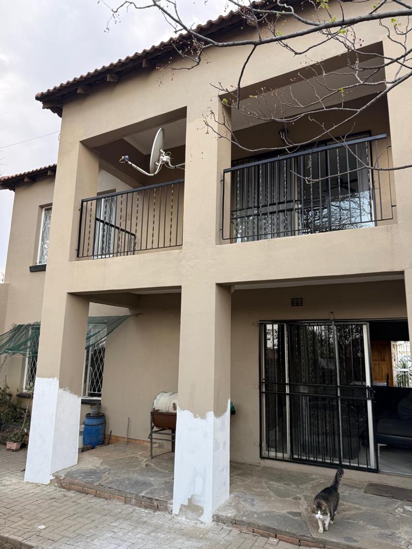 4 Bedroom Property for Sale in Tulisa Park Gauteng