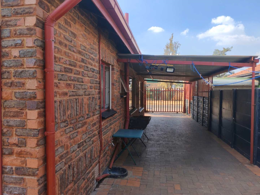 3 Bedroom Property for Sale in Lenasia Gauteng