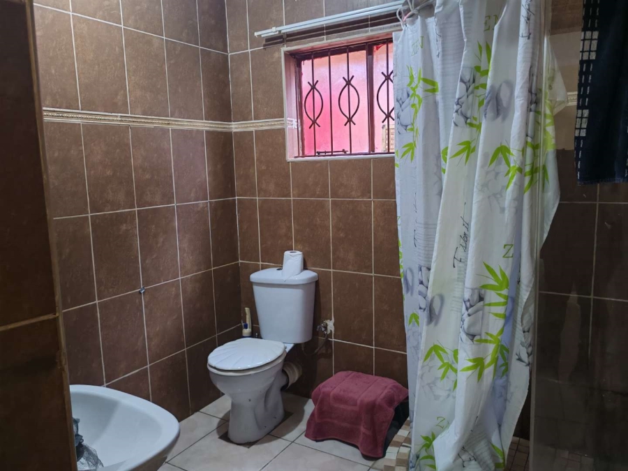 3 Bedroom Property for Sale in Lenasia Gauteng