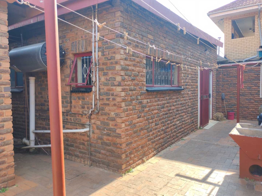 3 Bedroom Property for Sale in Lenasia Gauteng