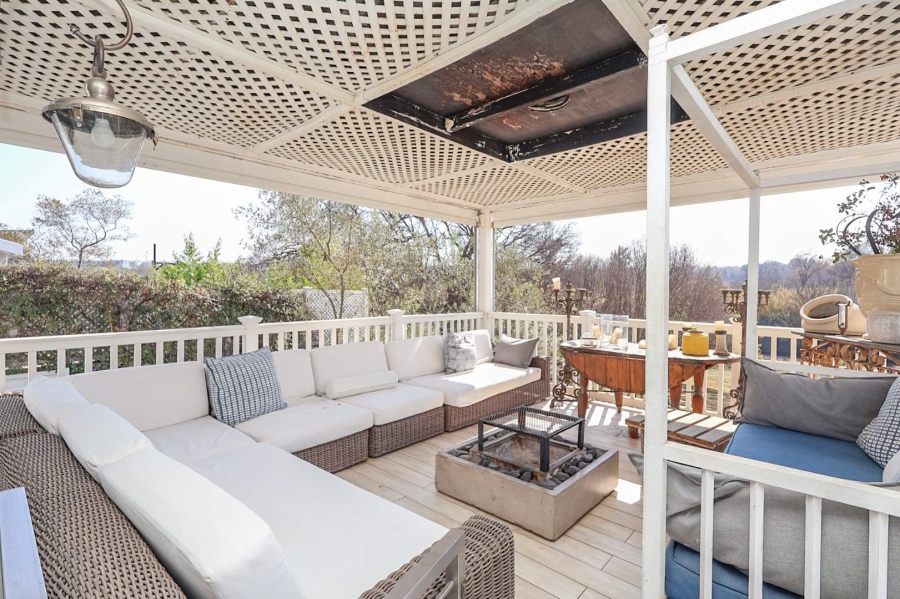 5 Bedroom Property for Sale in Beverley Gauteng