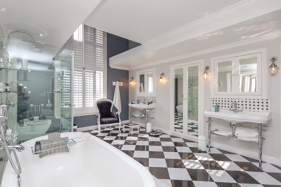 5 Bedroom Property for Sale in Beverley Gauteng