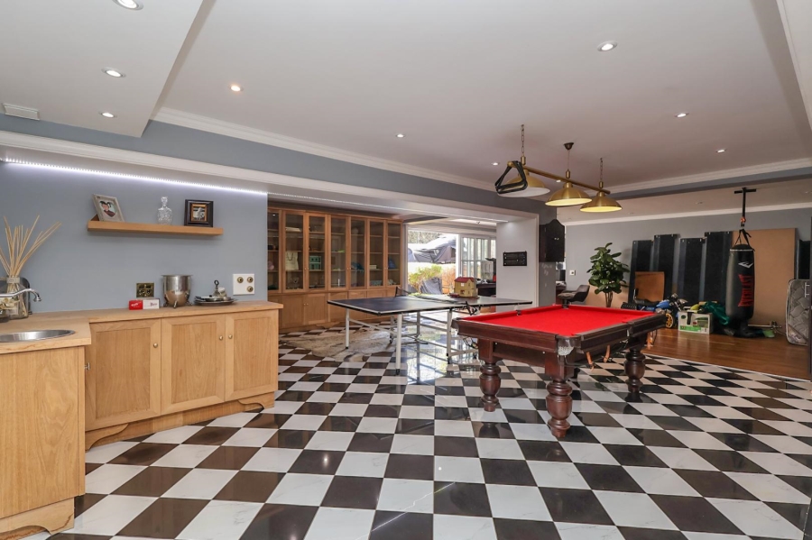 5 Bedroom Property for Sale in Beverley Gauteng