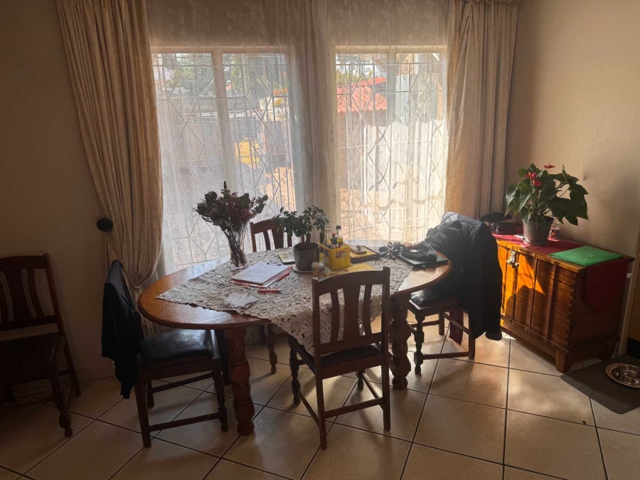 4 Bedroom Property for Sale in Brackendowns Gauteng