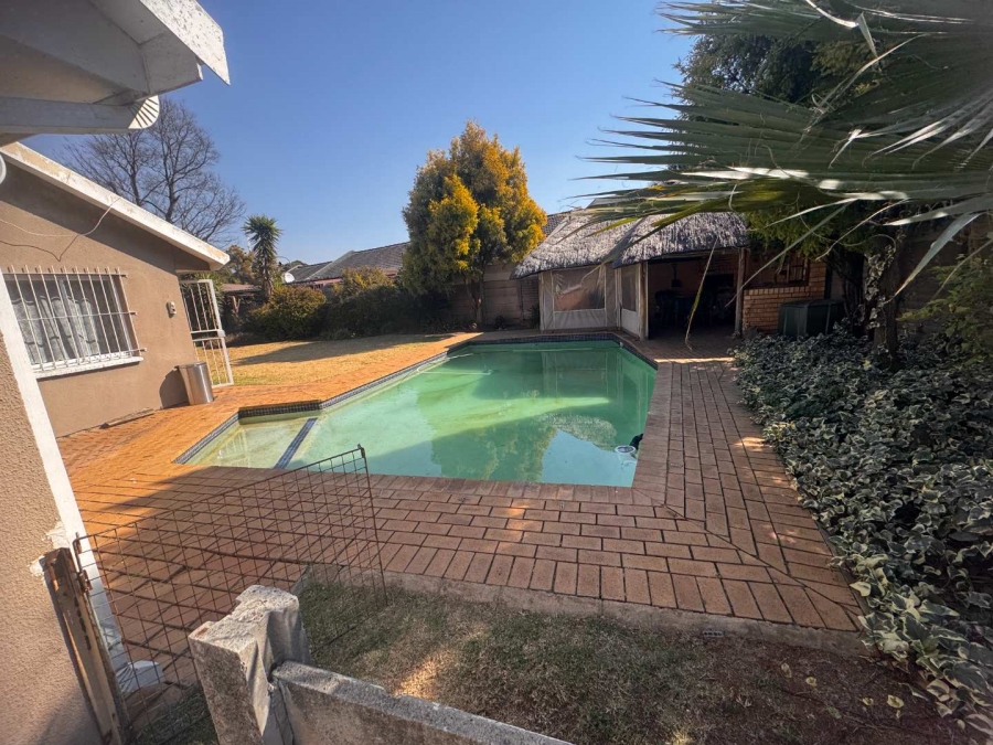 4 Bedroom Property for Sale in Brackendowns Gauteng
