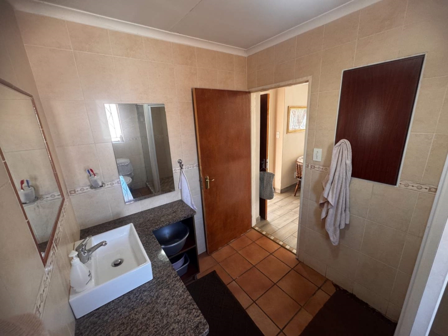 4 Bedroom Property for Sale in Brackendowns Gauteng