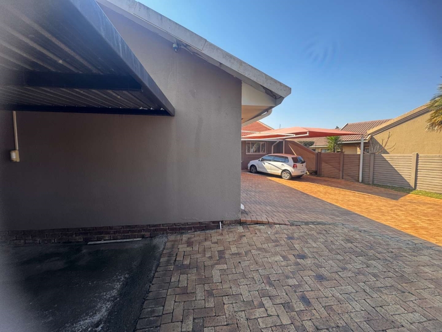 4 Bedroom Property for Sale in Brackendowns Gauteng