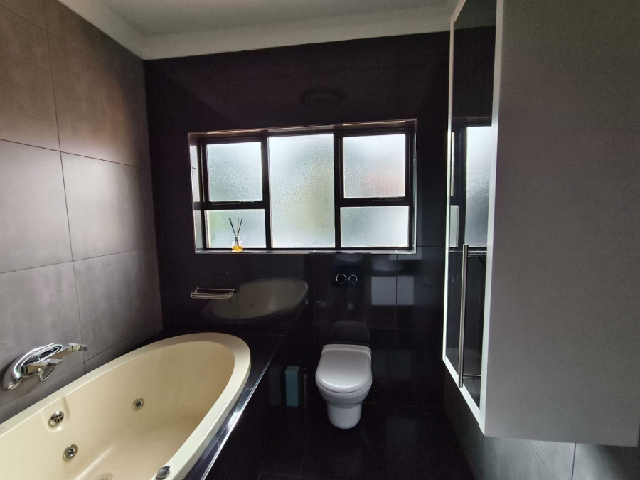 To Let 3 Bedroom Property for Rent in North Riding Gauteng