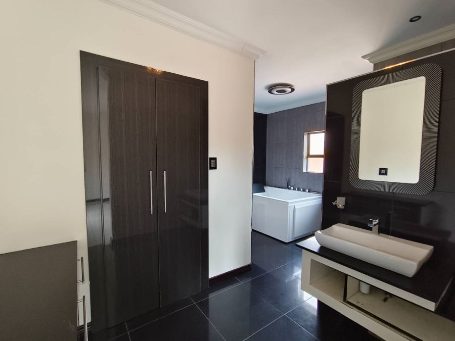 To Let 3 Bedroom Property for Rent in North Riding Gauteng
