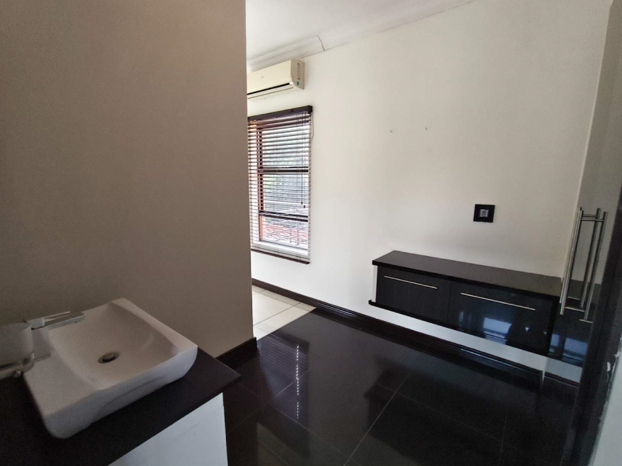 To Let 3 Bedroom Property for Rent in North Riding Gauteng