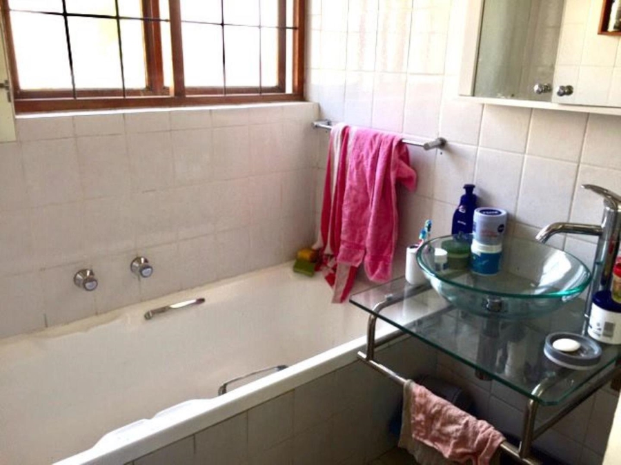 1 Bedroom Property for Sale in Morningside Gauteng
