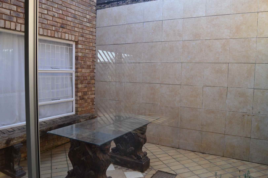 To Let 3 Bedroom Property for Rent in Faerie Glen Gauteng
