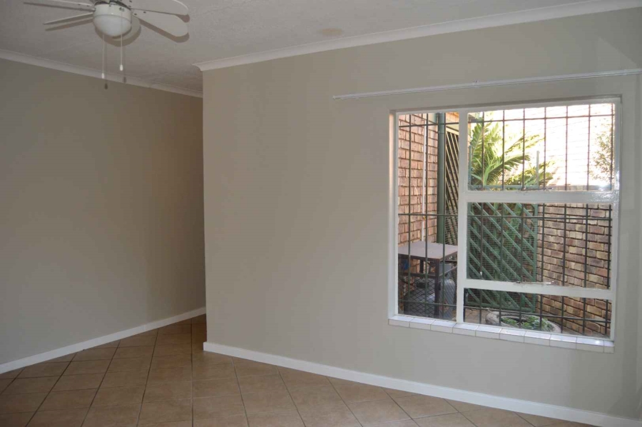 To Let 3 Bedroom Property for Rent in Faerie Glen Gauteng