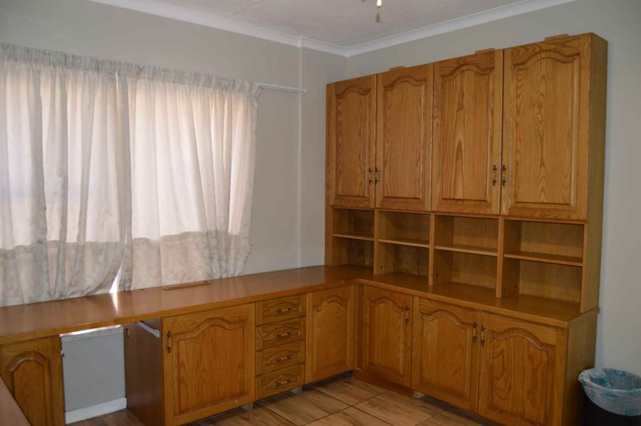To Let 3 Bedroom Property for Rent in Faerie Glen Gauteng