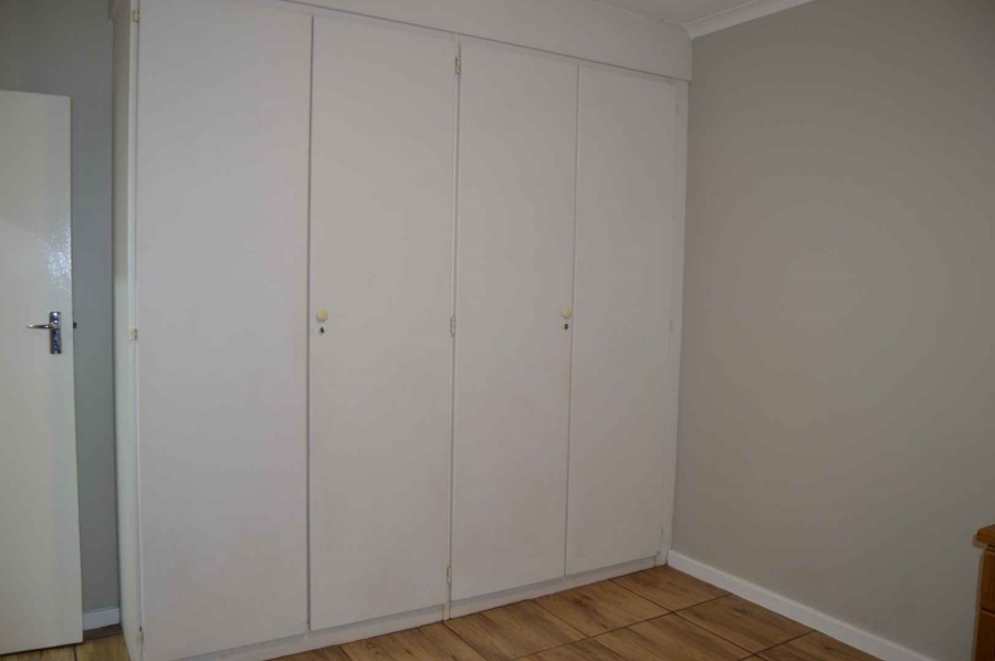 To Let 3 Bedroom Property for Rent in Faerie Glen Gauteng