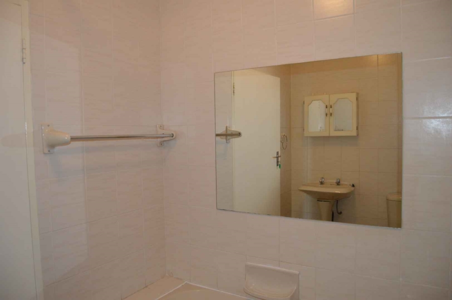 To Let 3 Bedroom Property for Rent in Faerie Glen Gauteng