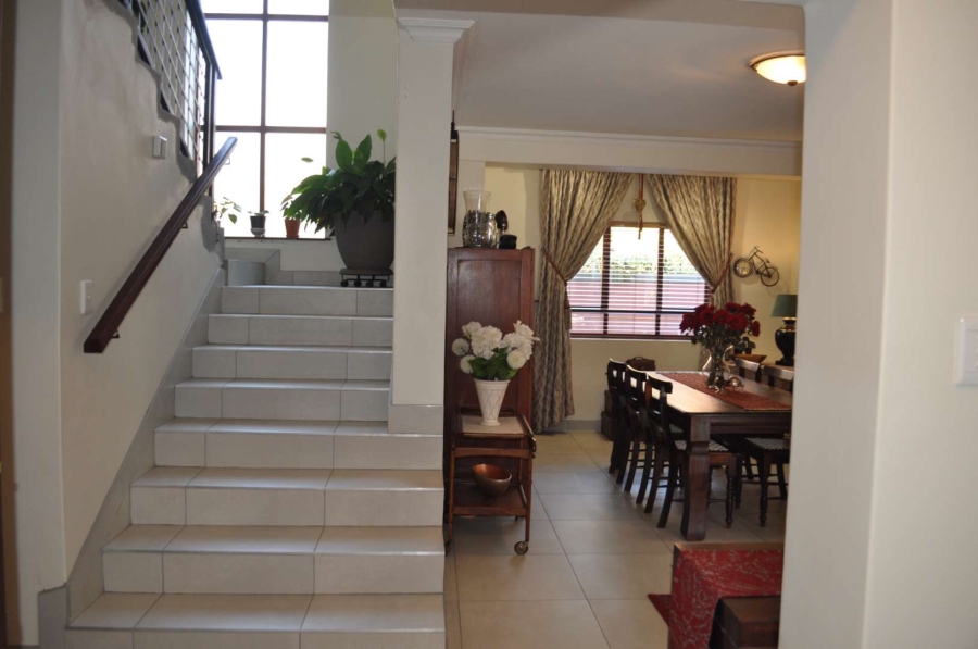 4 Bedroom Property for Sale in Faerie Glen Gauteng