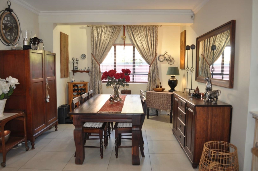 4 Bedroom Property for Sale in Faerie Glen Gauteng