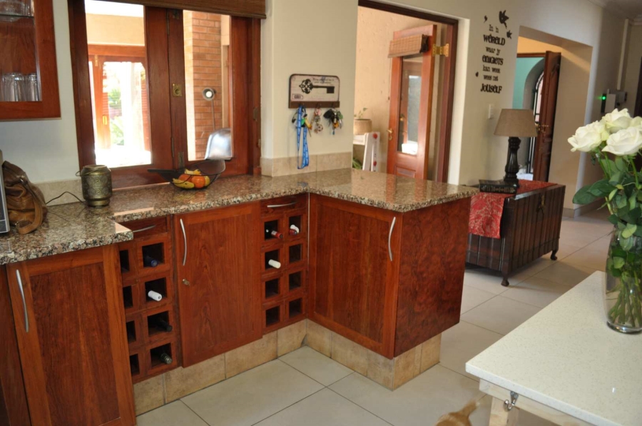 4 Bedroom Property for Sale in Faerie Glen Gauteng