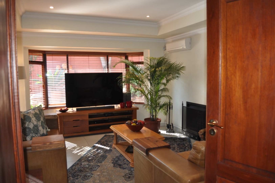 4 Bedroom Property for Sale in Faerie Glen Gauteng