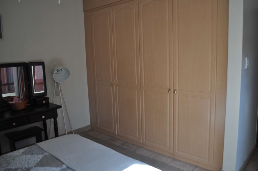 4 Bedroom Property for Sale in Faerie Glen Gauteng