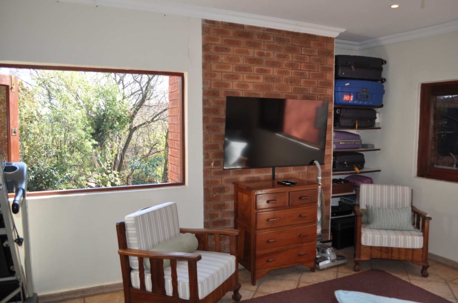 4 Bedroom Property for Sale in Faerie Glen Gauteng