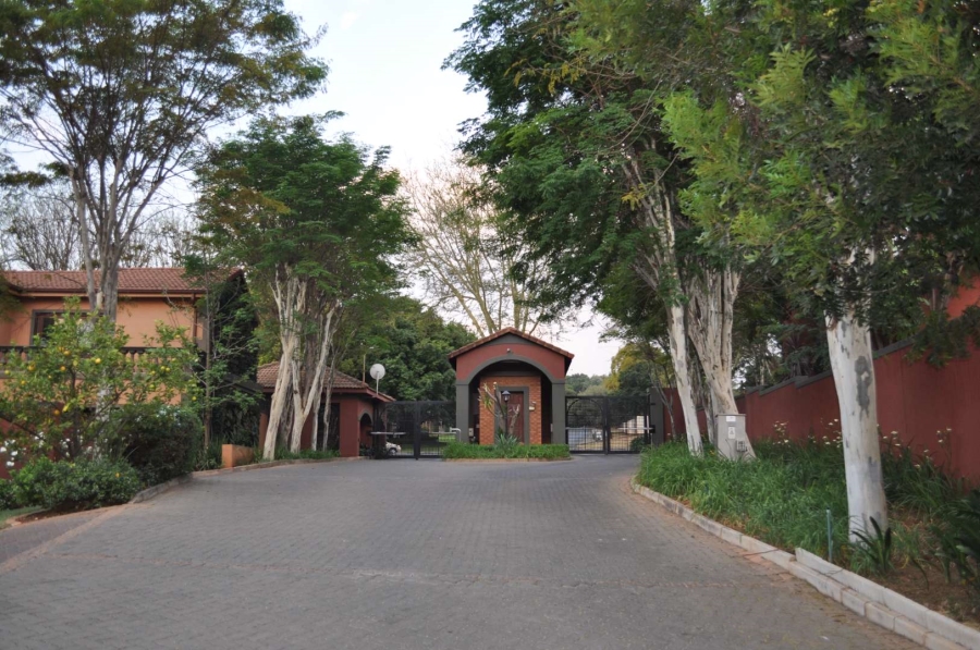 4 Bedroom Property for Sale in Faerie Glen Gauteng