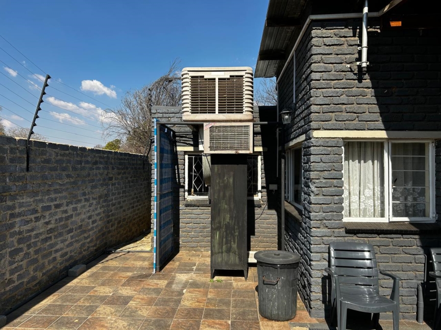 5 Bedroom Property for Sale in Three Rivers Gauteng