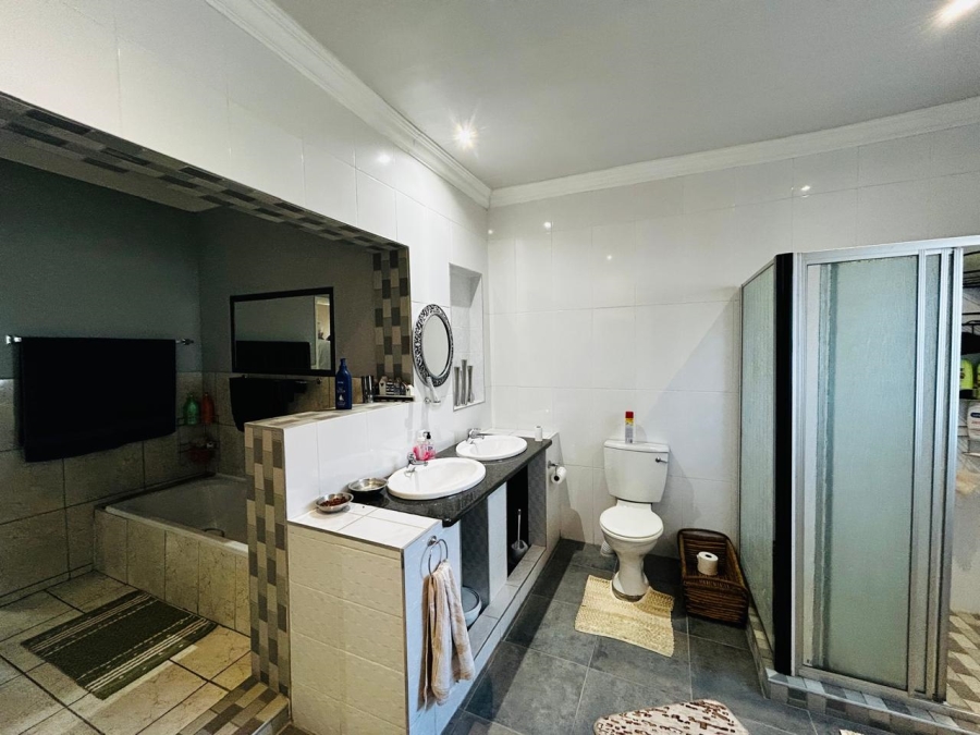 Commercial Property for Sale in Three Rivers Gauteng