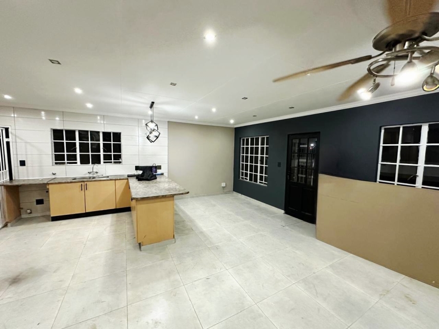 3 Bedroom Property for Sale in Verwoerdpark Gauteng