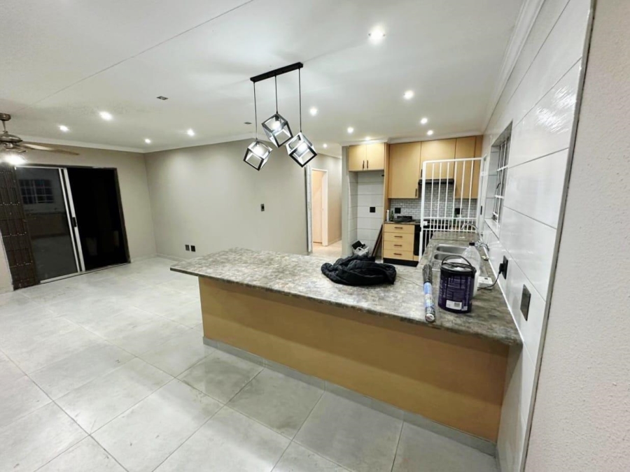 3 Bedroom Property for Sale in Verwoerdpark Gauteng